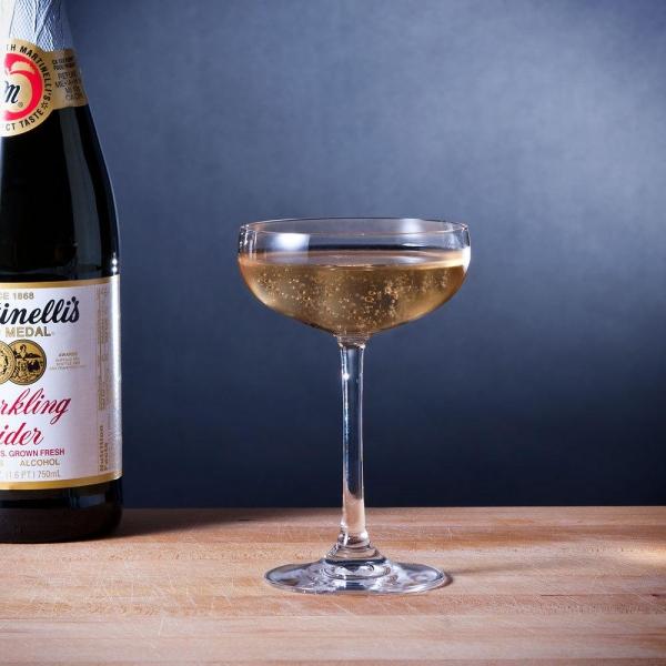 Stolzle_Lausitz_Coup__laakea_kuohuviinilasi_23cl